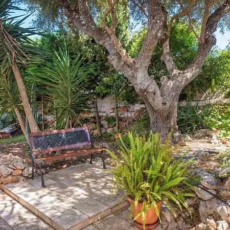 Mari - Calan Porter Villa