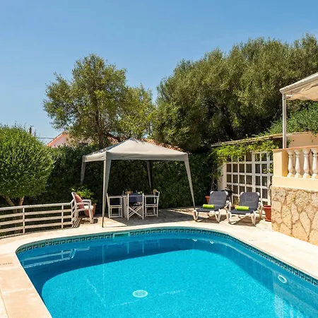 Mari - Con Piscina Privada Y Jardin En Calan Porter *