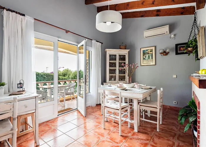 Vila Mari - Con Piscina Privada Y Jardin En Calan Porter