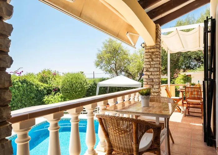 Mari - Con Piscina Privada Y Jardin En Calan Porter *