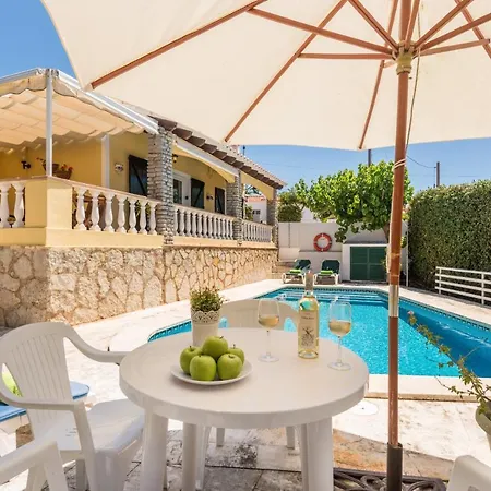 Villa Mari - Con Piscina Privada Y Jardin En Calan Porter