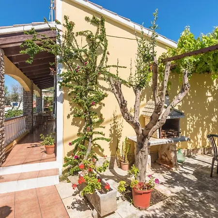 Willa Mari - Con Piscina Privada Y Jardin En Calan Porter